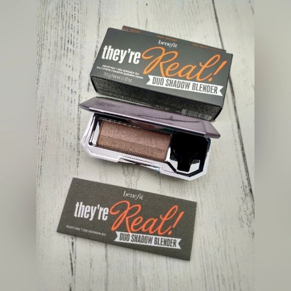 Benefit They're Real Duo Eyeshadow Blender  Provocative Plum NIB Makeup Cosmetic - Picture 4 of 9